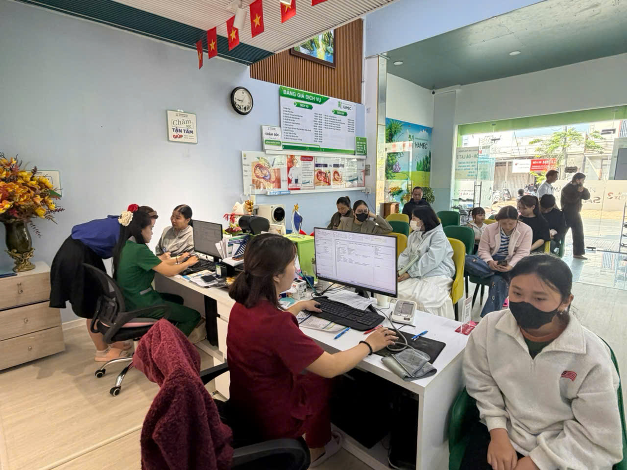 Khách hàng tại HAMEC CN3 Lâm Hà – TT. Đinh Văn